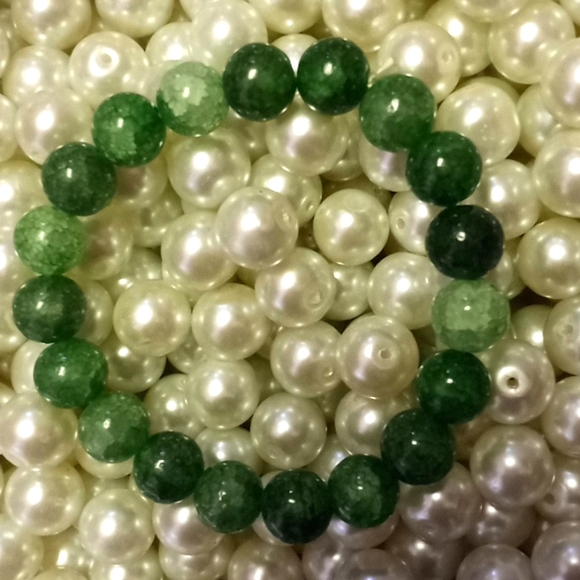 Jade Crackled Agate 10 MM Bead Stretch Bracelet - Picture 2 of 8